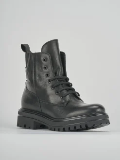 Anfibi tacco 1cm pelle nero