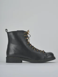 Anfibi tacco 1cm pelle nero