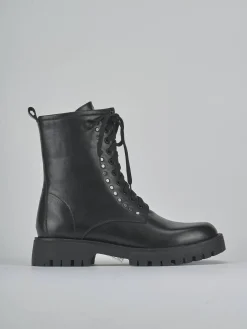 Anfibi tacco 2cm pelle nero