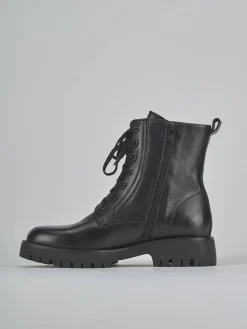 Anfibi tacco 2cm pelle nero