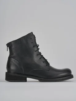 Anfibi tacco 2cm pelle nero