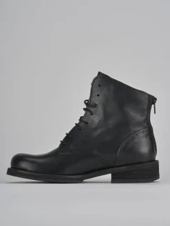 Anfibi tacco 2cm pelle nero