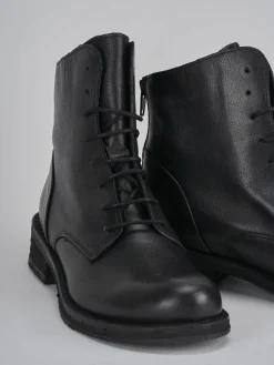 Anfibi tacco 2cm pelle nero