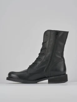 Anfibi tacco 2cm pelle nero