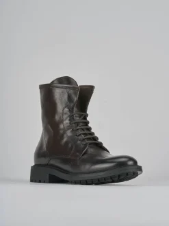 Anfibi tacco 2cm pelle testa