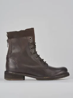 Anfibi tacco 2cm pelle testa