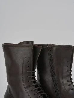 Anfibi tacco 2cm pelle testa