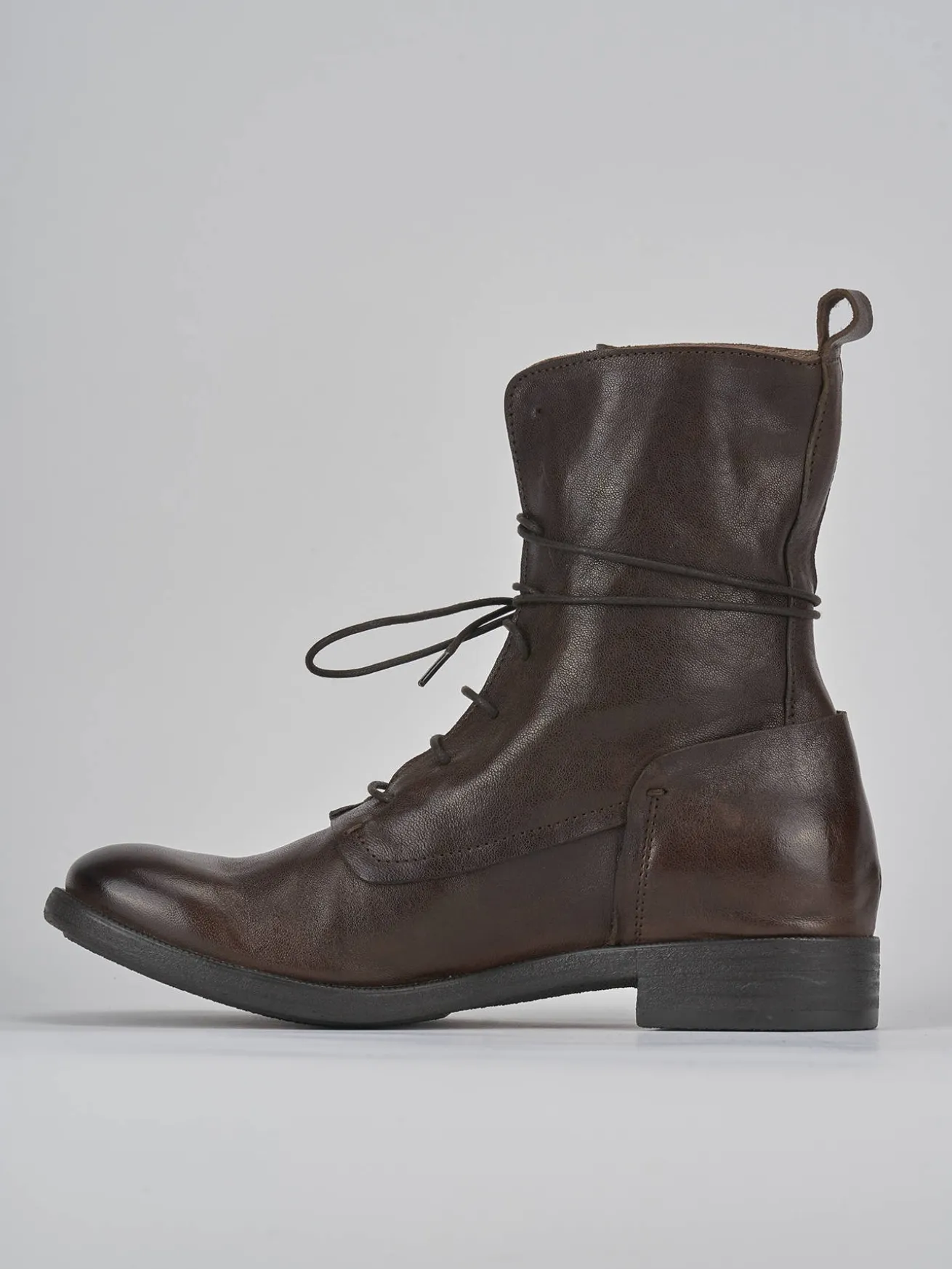 Anfibi tacco 1cm pelle testa