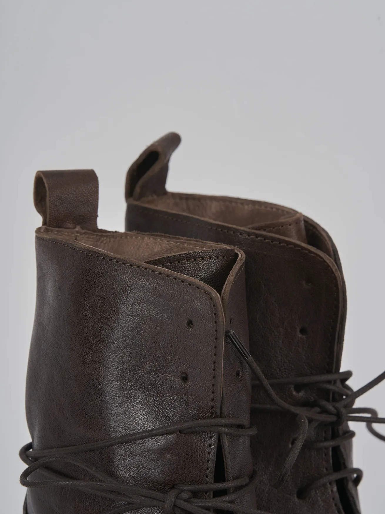 Anfibi tacco 1cm pelle testa