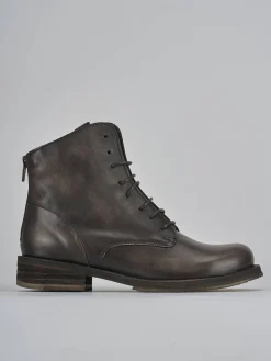 Anfibi tacco 2cm pelle testa