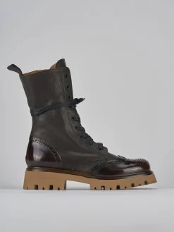 Anfibi tacco 2cm pelle testa