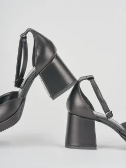 Bebe' tacco 5 cm nero pelle