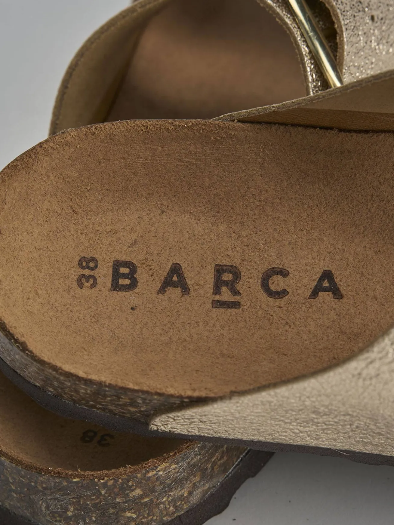 Ciabatta tacco 1 cm oro pelle