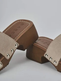 Ciabatte tacco 3cm camoscio beige