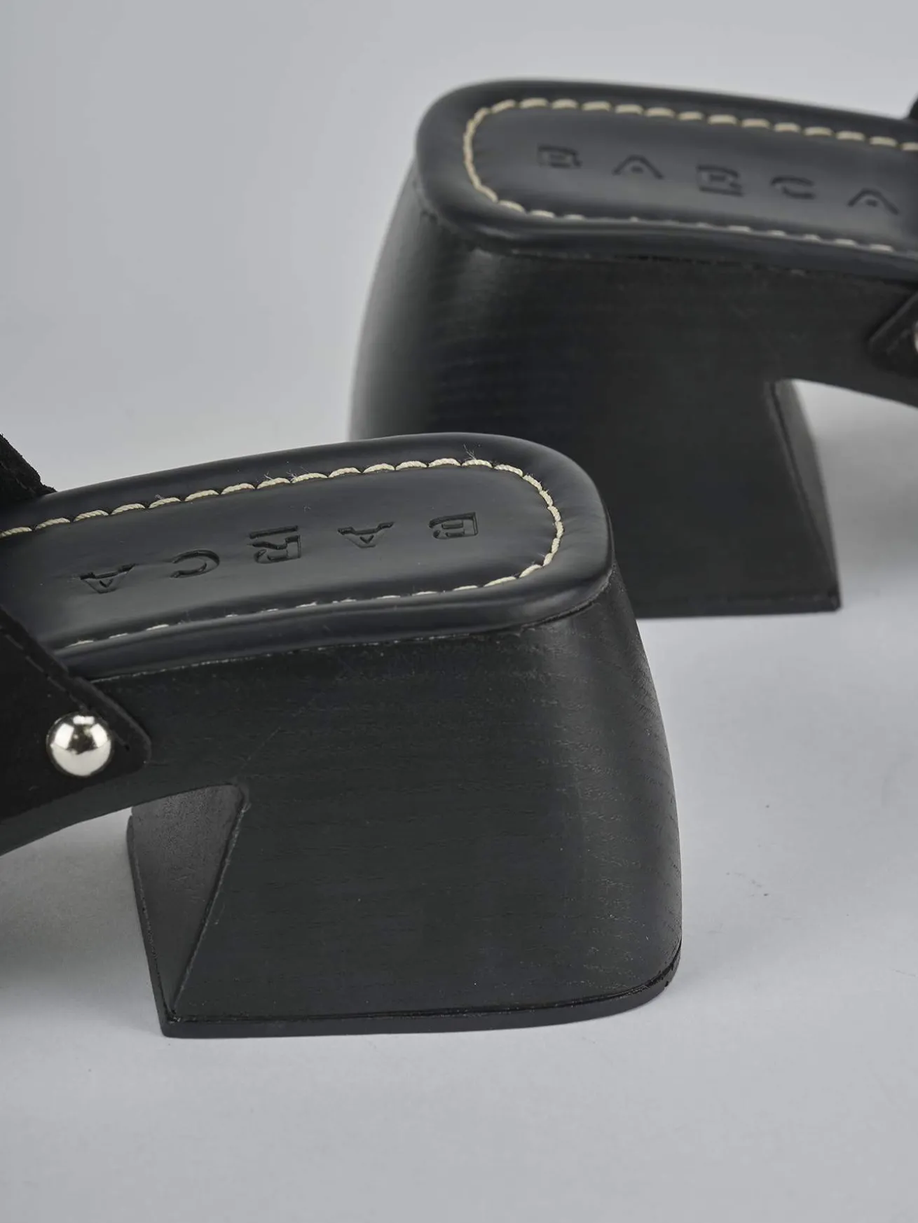 Ciabatte tacco 6cm camoscio nero