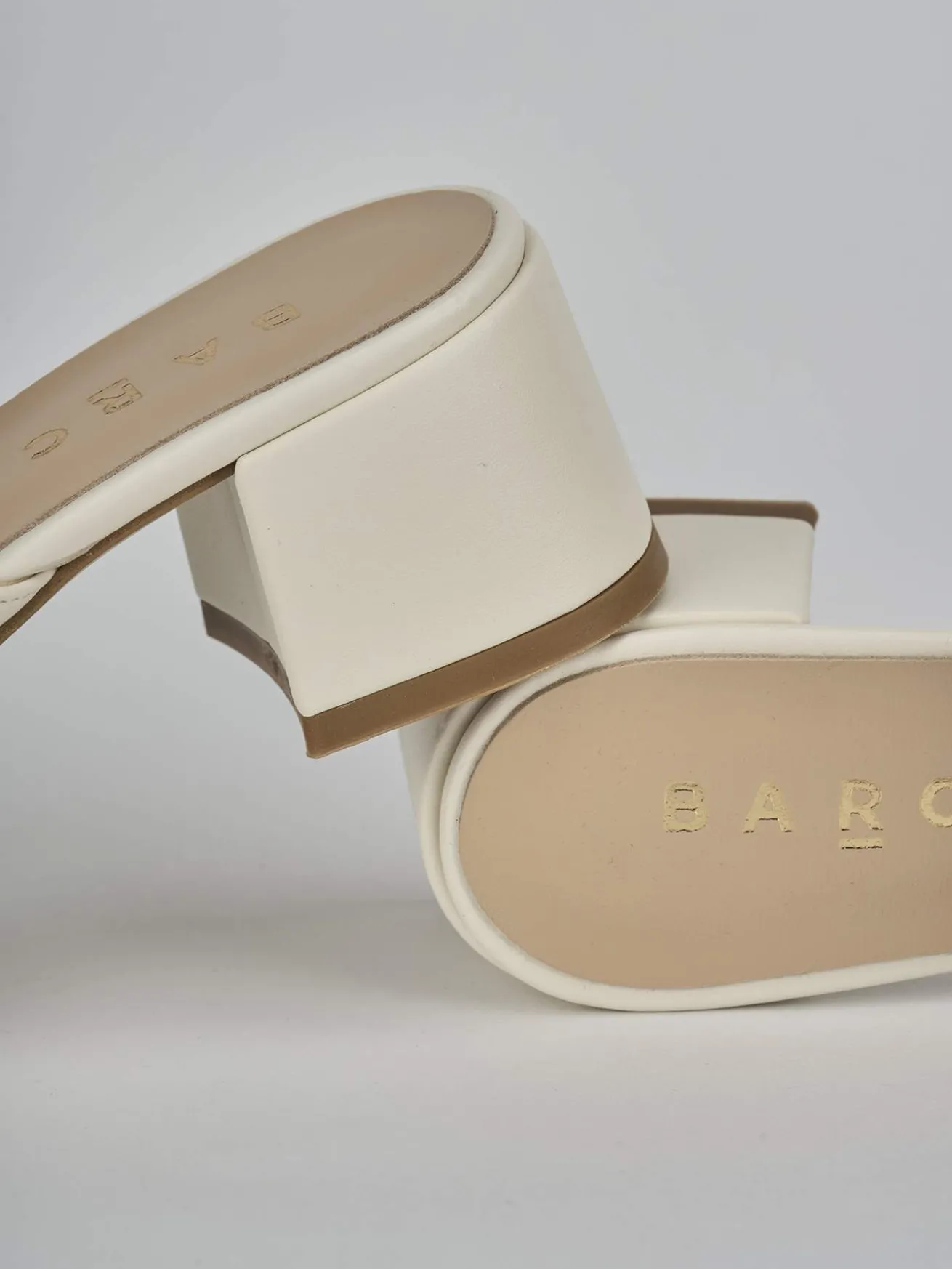 Ciabatte tacco 5cm pelle beige