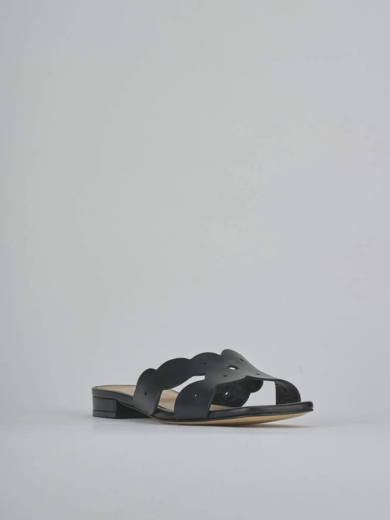 Ciabatte tacco 1cm pelle nero