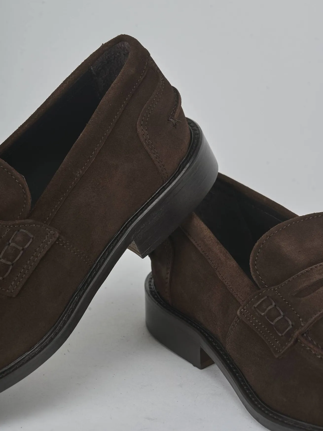 Mocassini camoscio testa