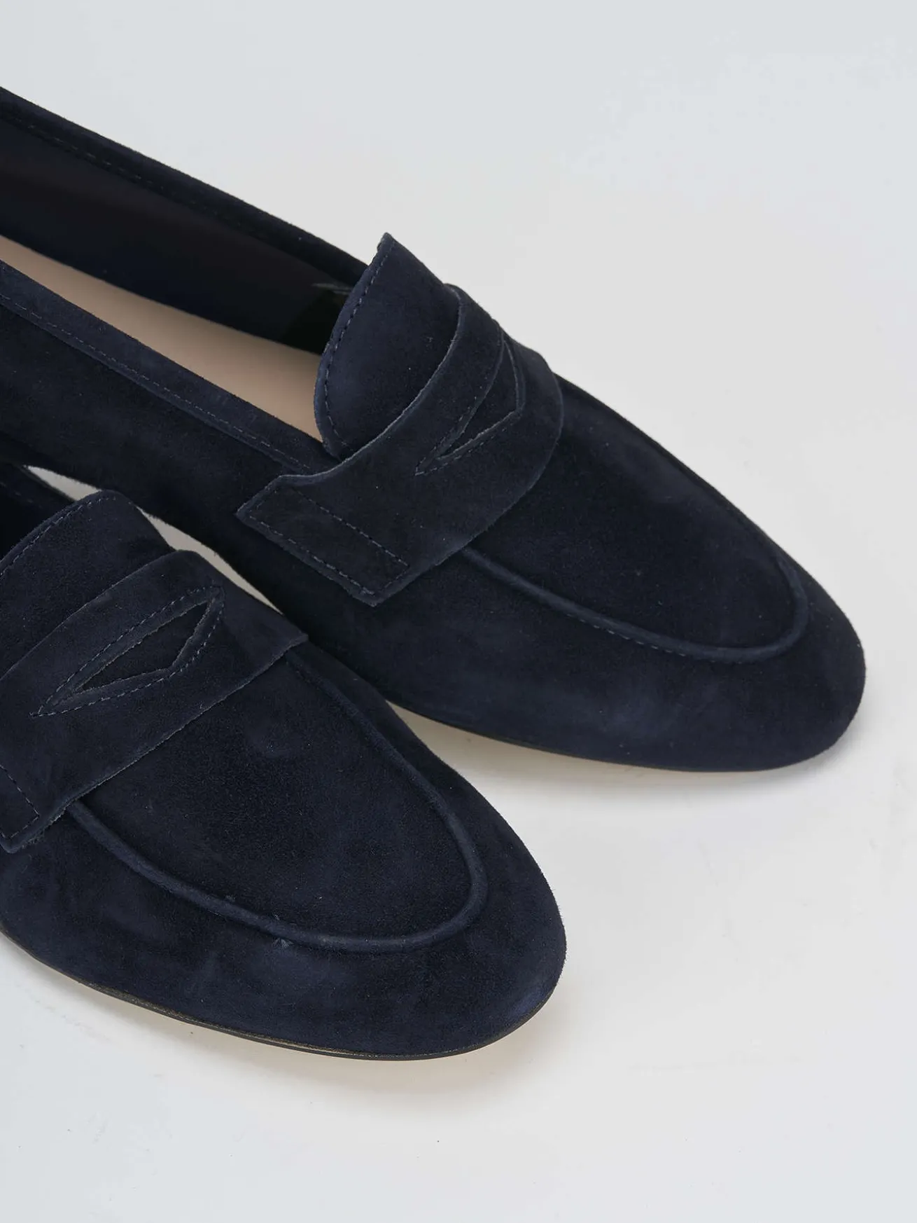 Mocassini tacco 1cm camoscio blu