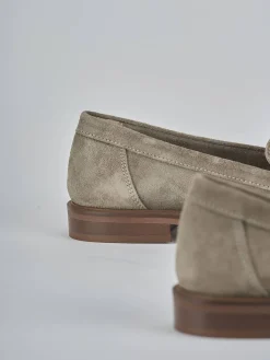 Mocassini tacco 1cm camoscio beige