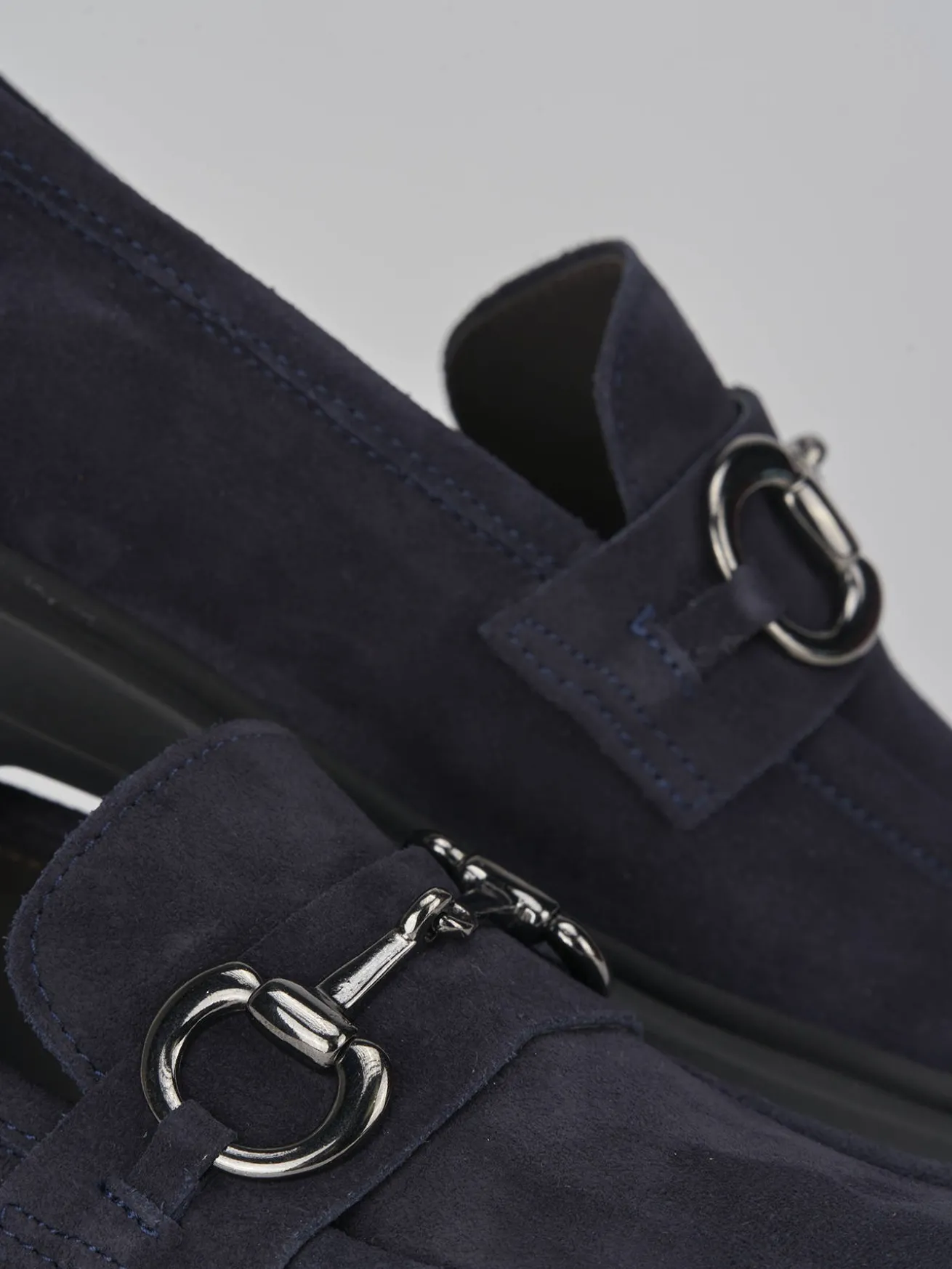 Mocassini tacco 3cm camoscio blu