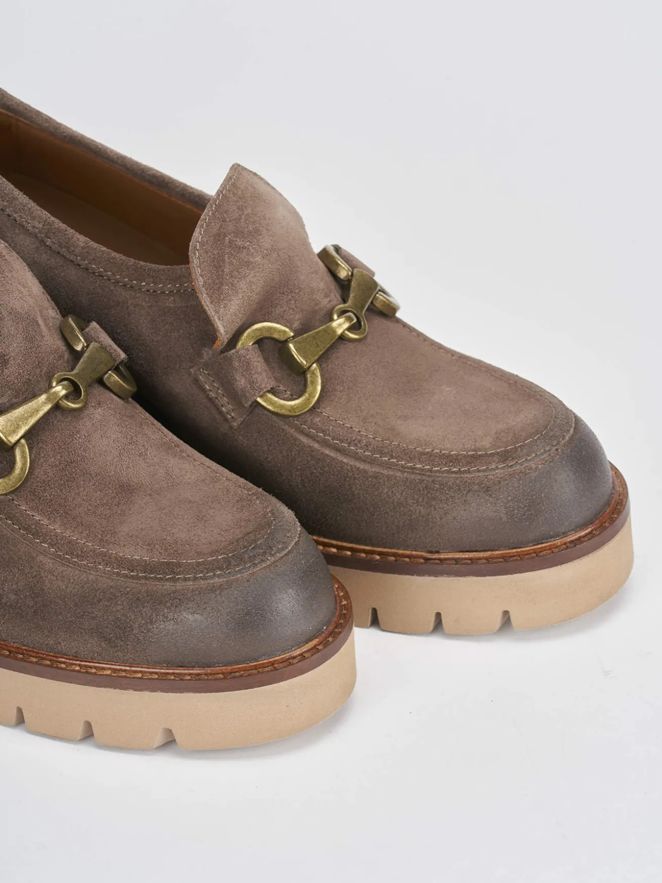 Mocassini tacco 6cm camoscio beige