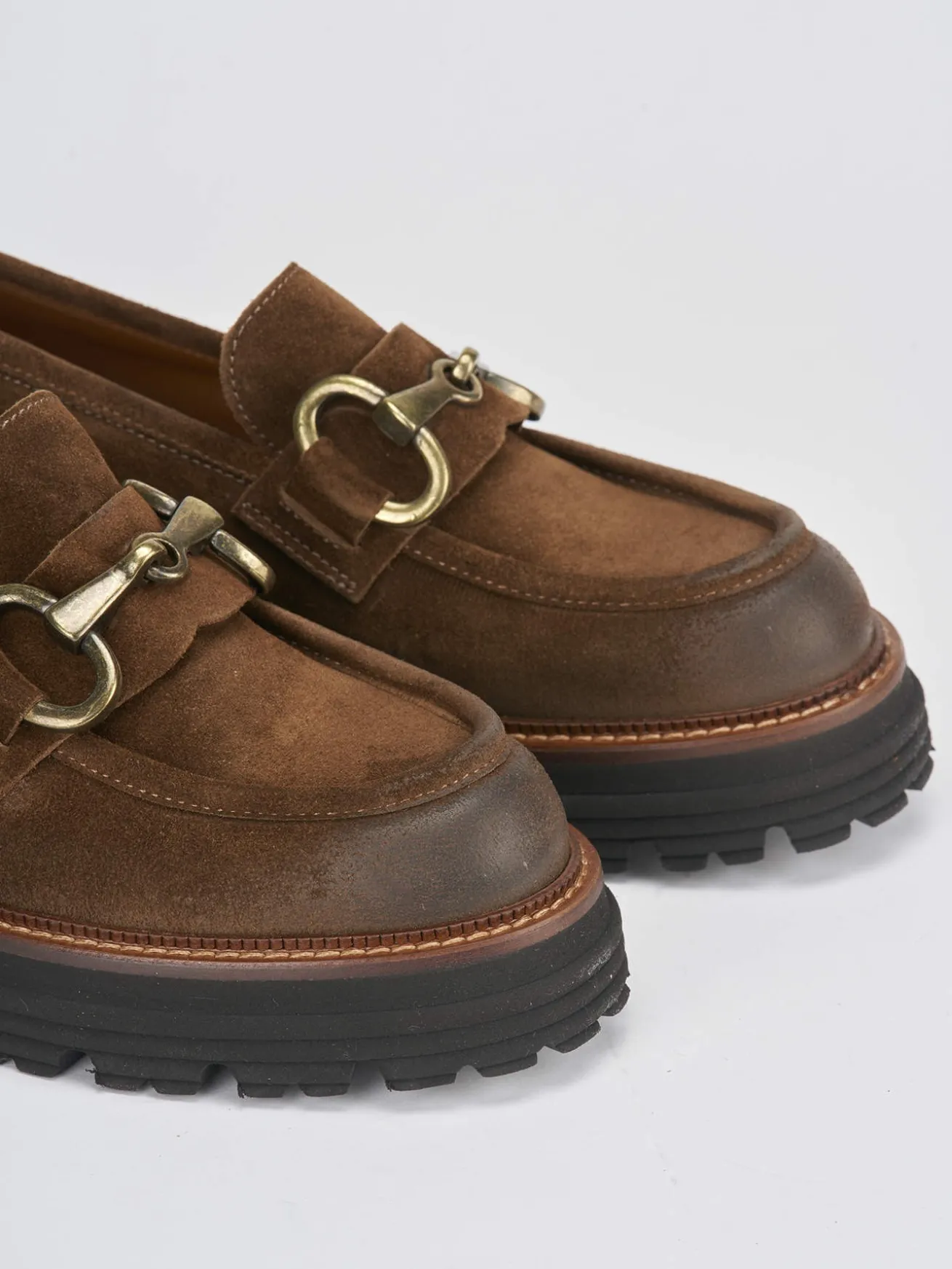 Mocassini tacco 2cm camoscio marrone