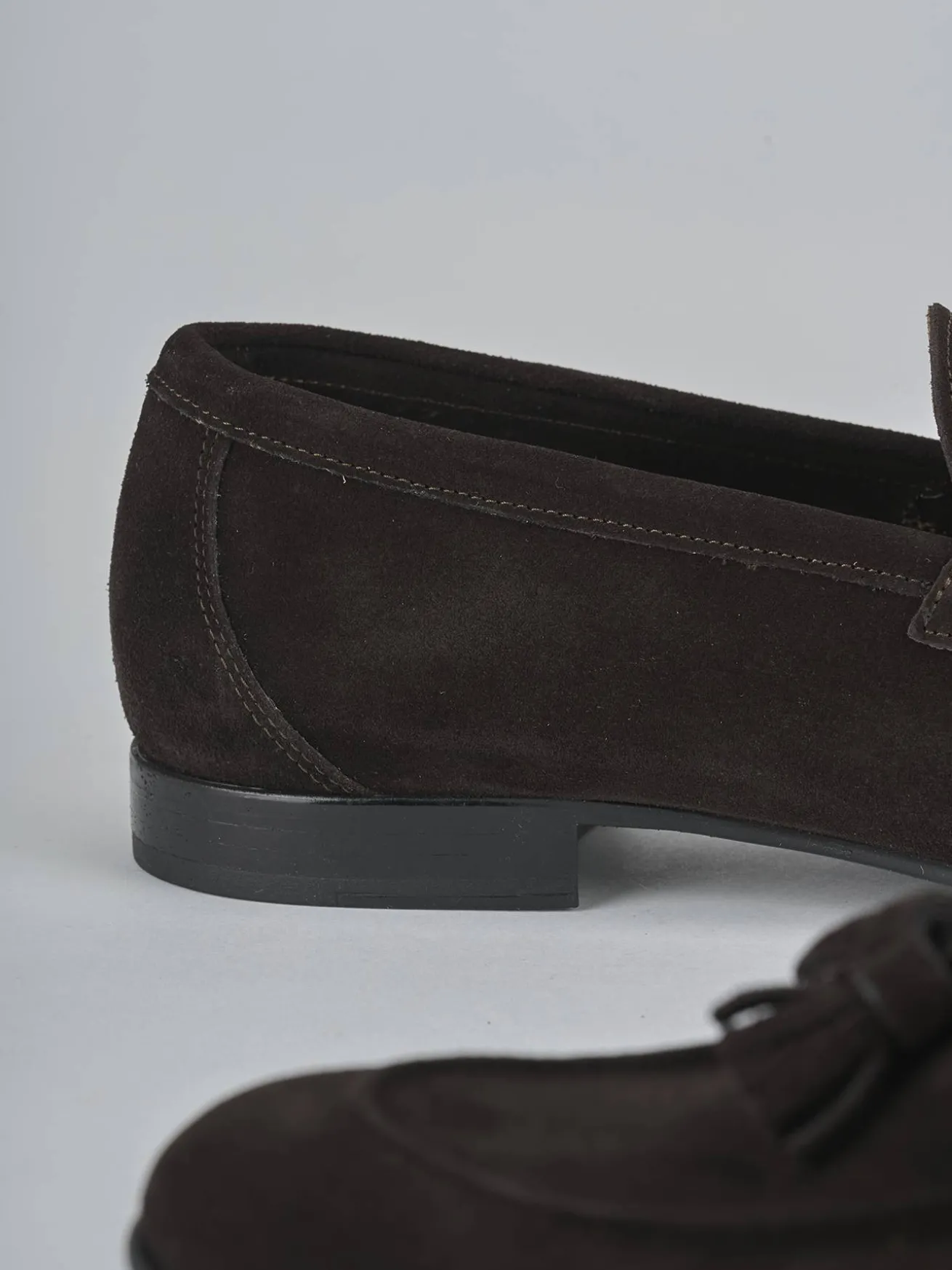 Mocassini tacco 1cm camoscio testa