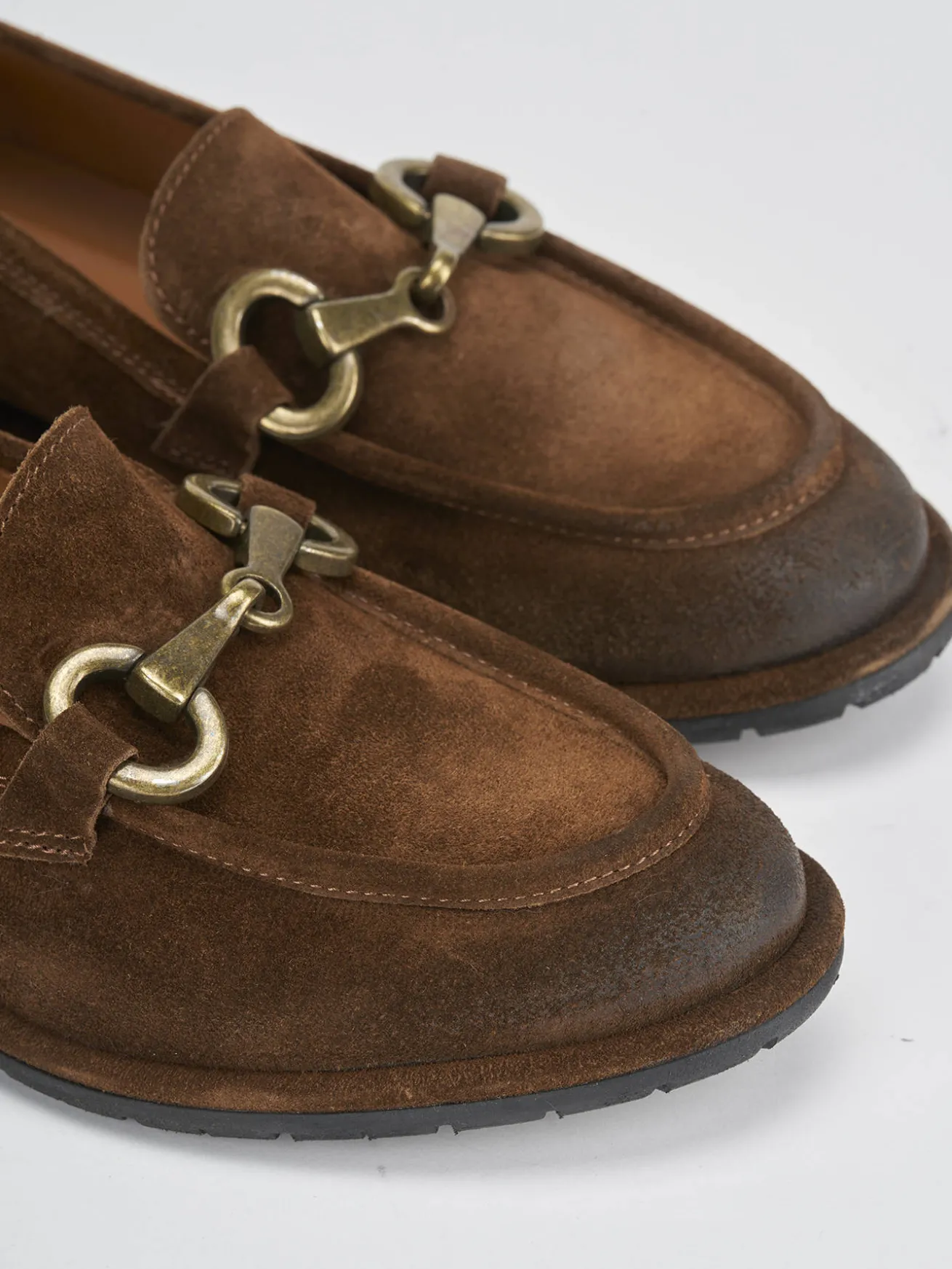 Mocassini tacco 1cm camoscio marrone