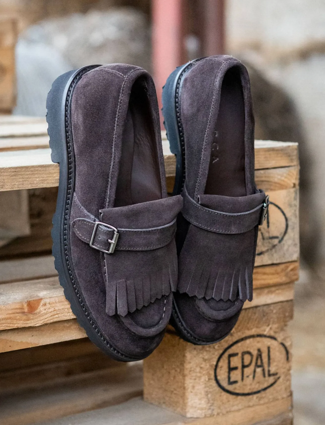 Mocassini tacco 2cm camoscio testa