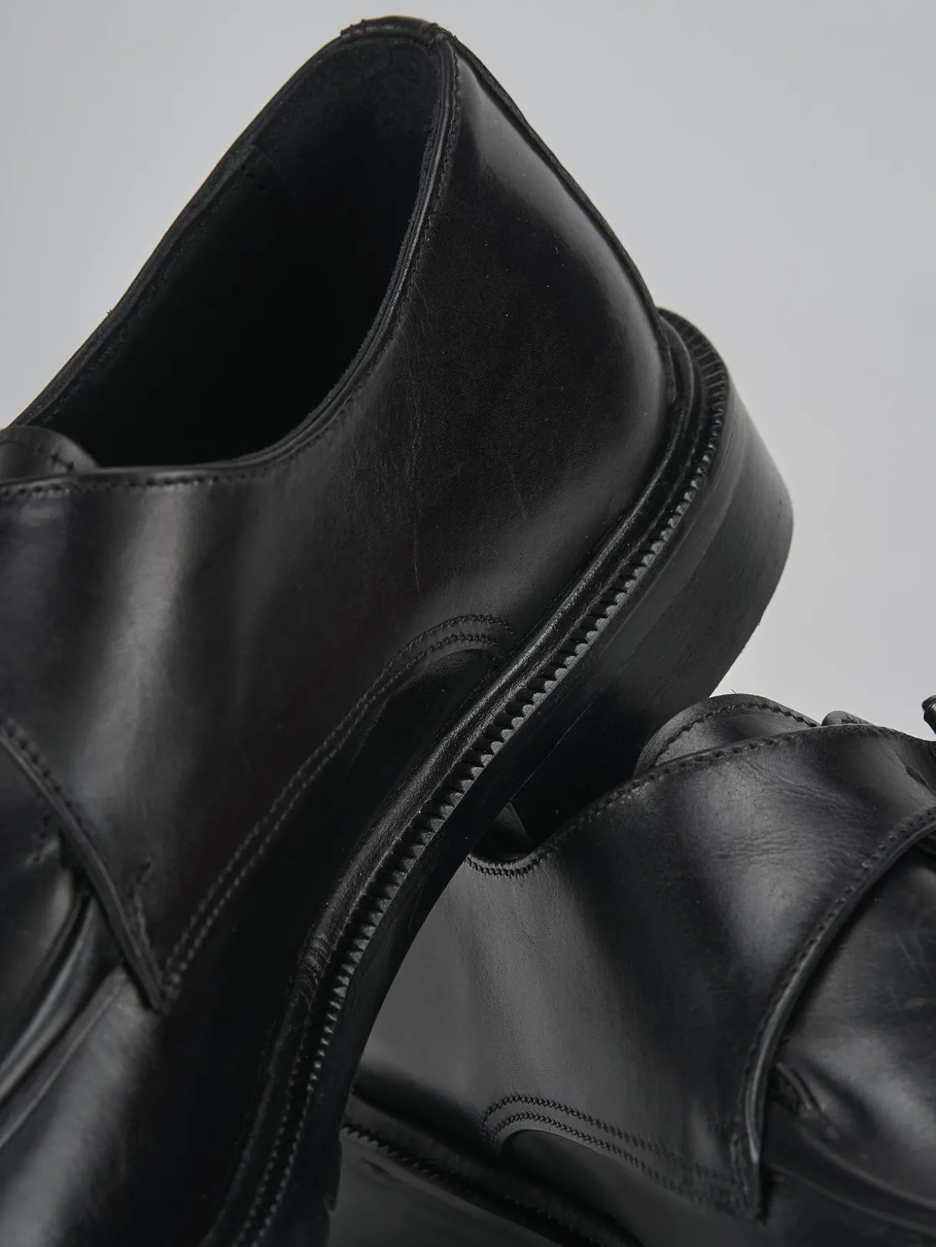 Mocassini tacco 2cm pelle nero