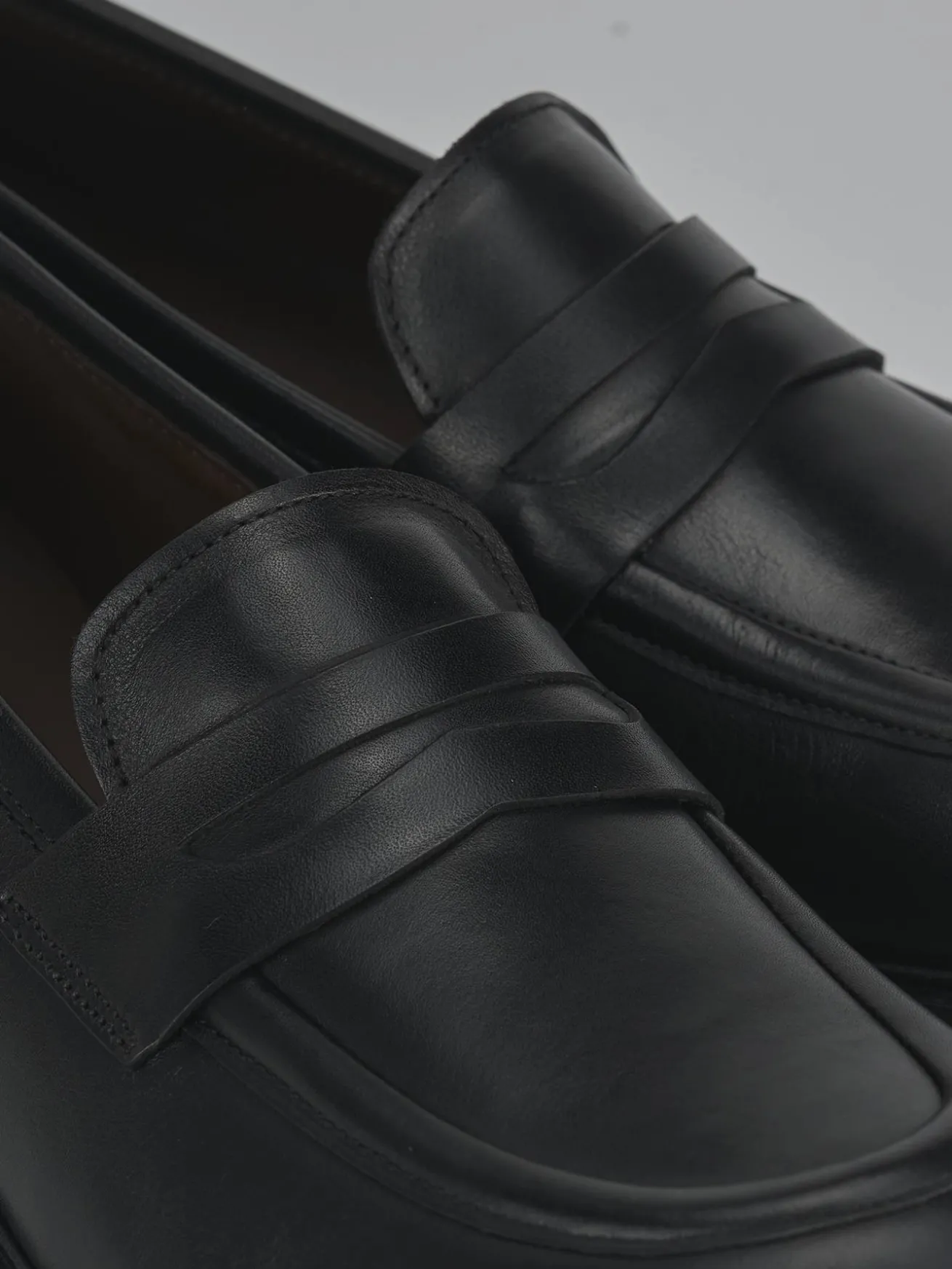 Mocassini tacco 2cm pelle nero