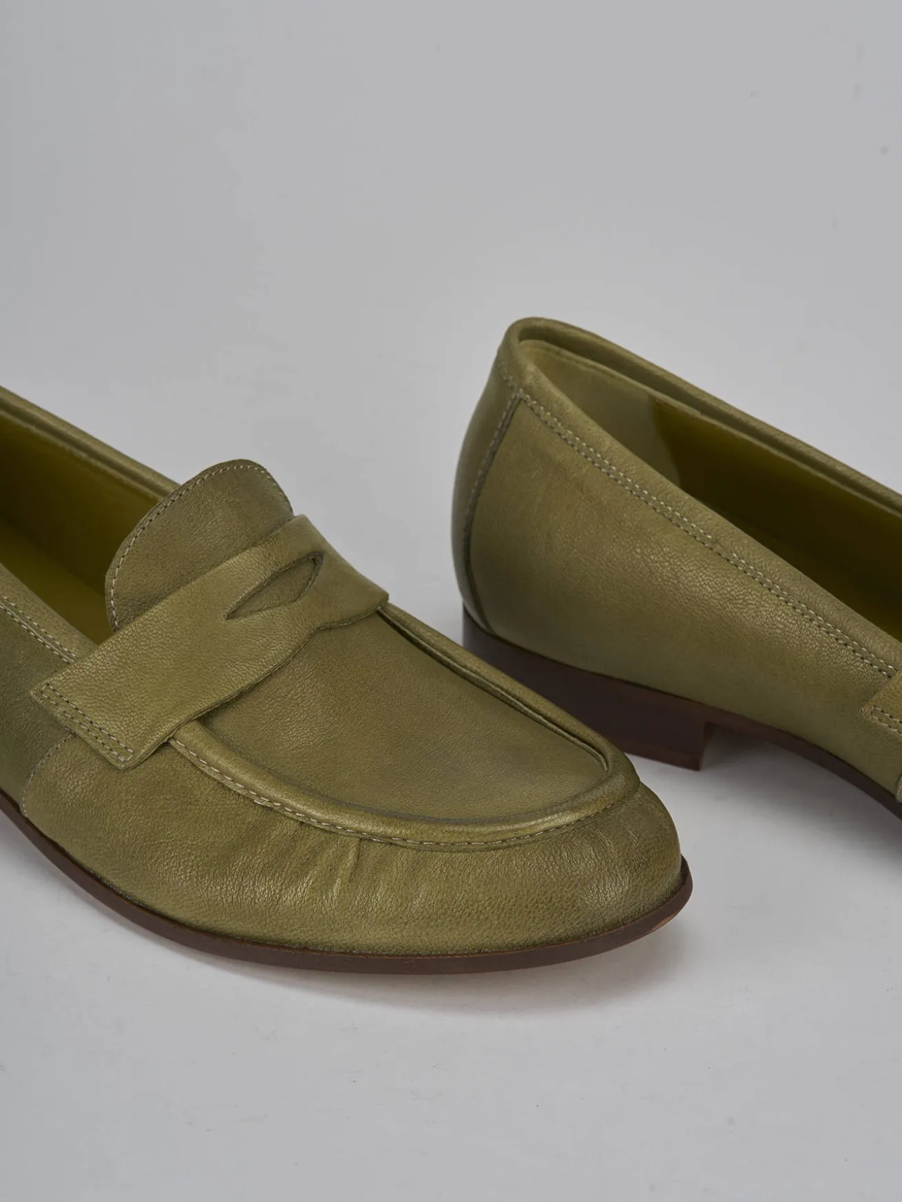 Mocassini tacco 1cm pelle verde