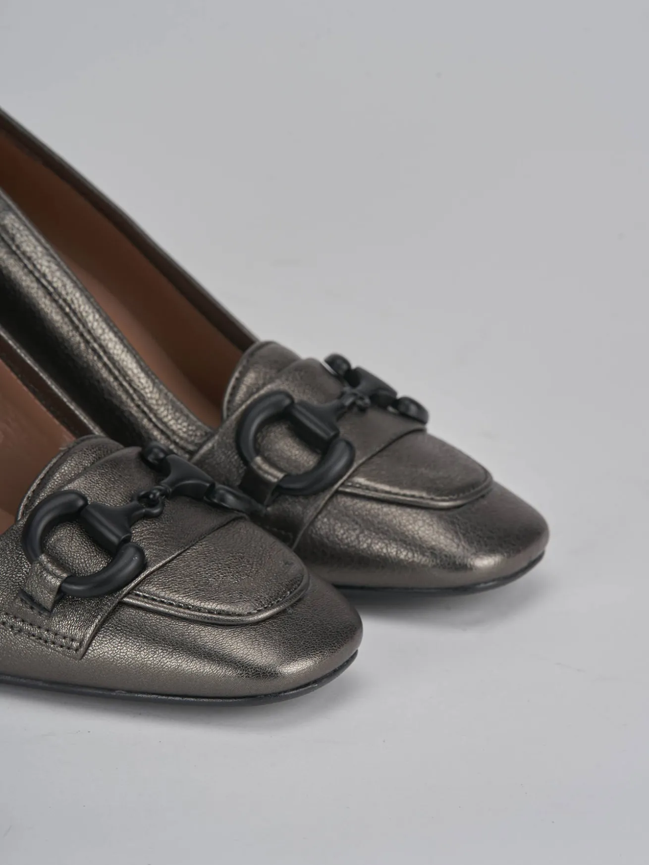 Mocassini tacco 8cm pelle argento