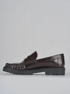 Mocassini tacco 2cm pelle bordo'