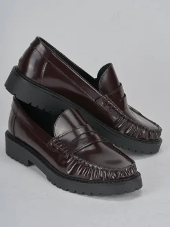 Mocassini tacco 2cm pelle bordo'