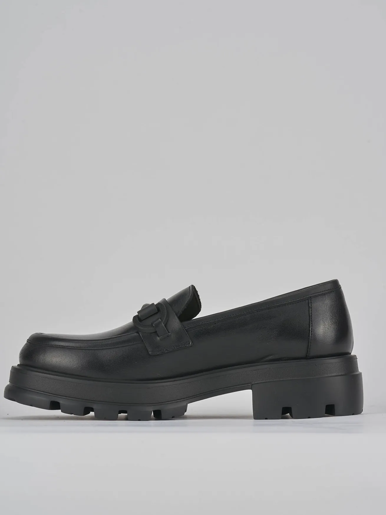 Mocassini tacco 2cm pelle nero