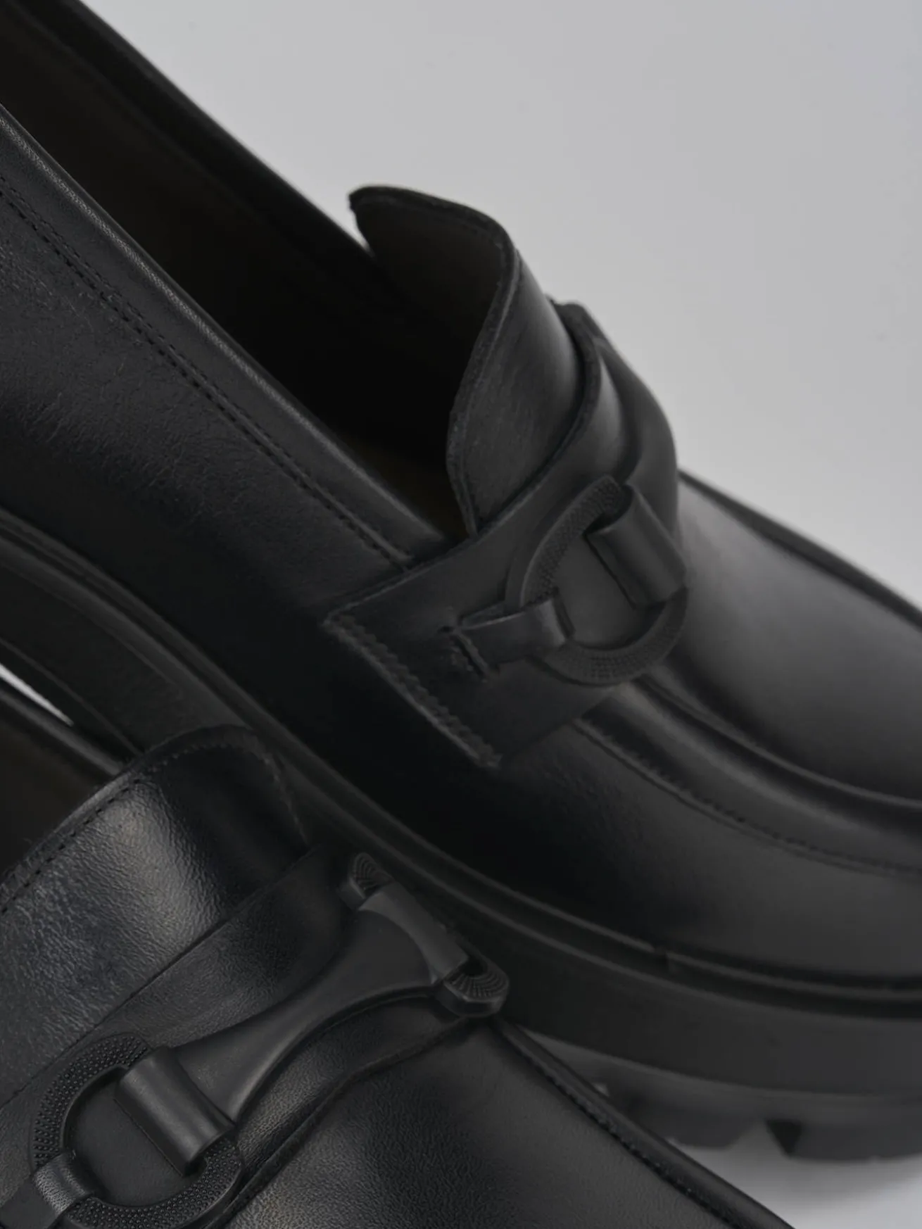 Mocassini tacco 2cm pelle nero