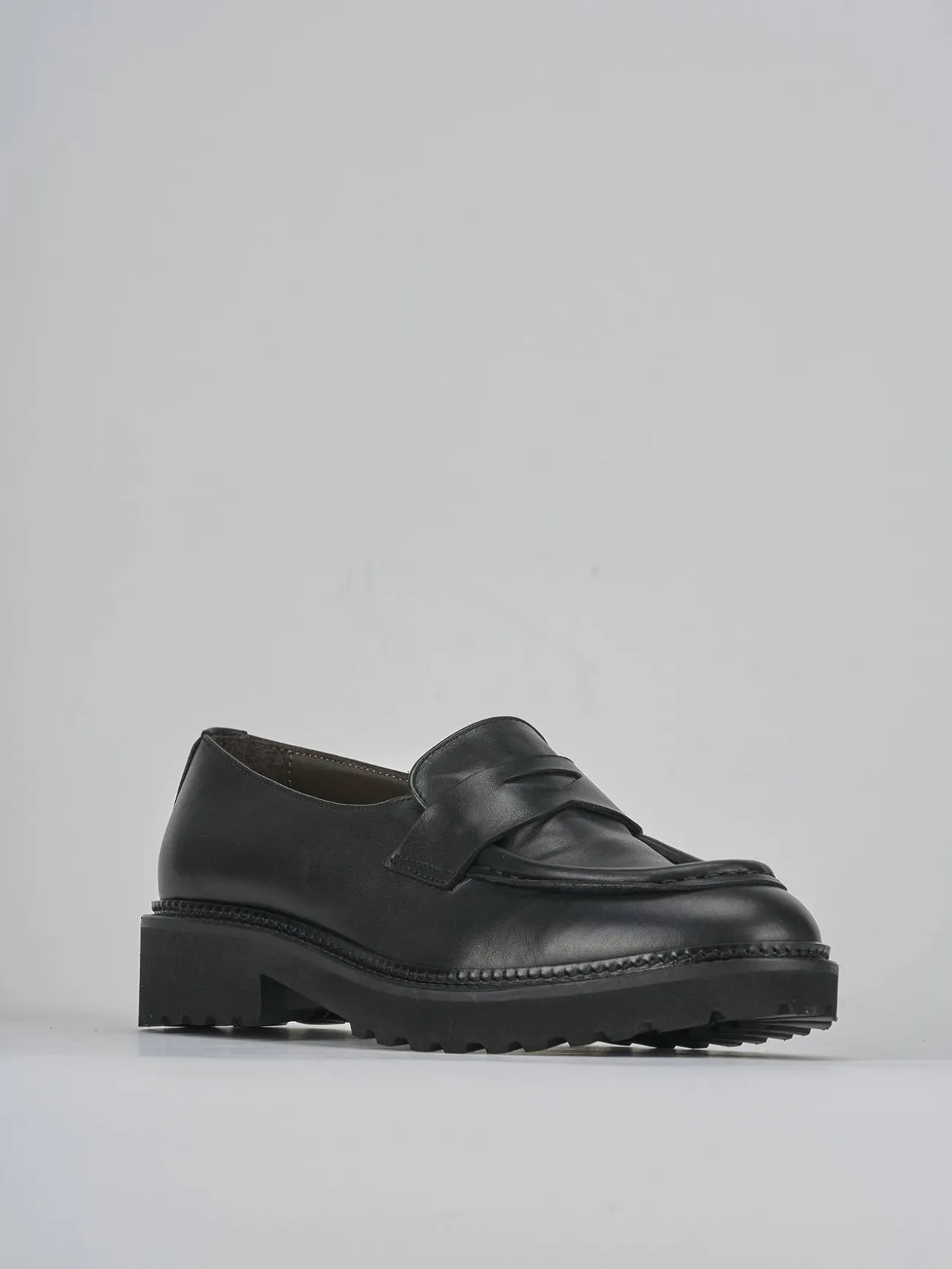 Mocassini tacco 2cm pelle nero