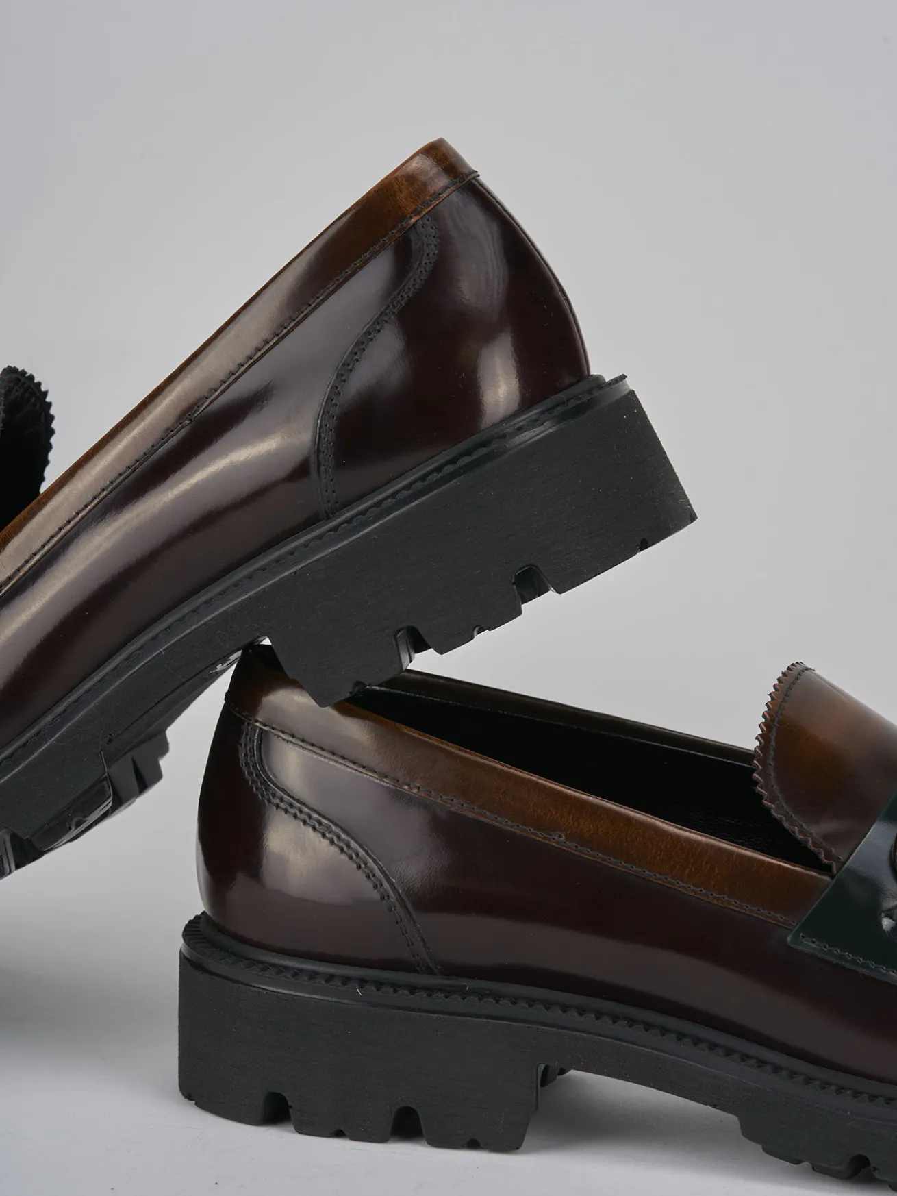 Mocassini tacco 2cm pelle testa