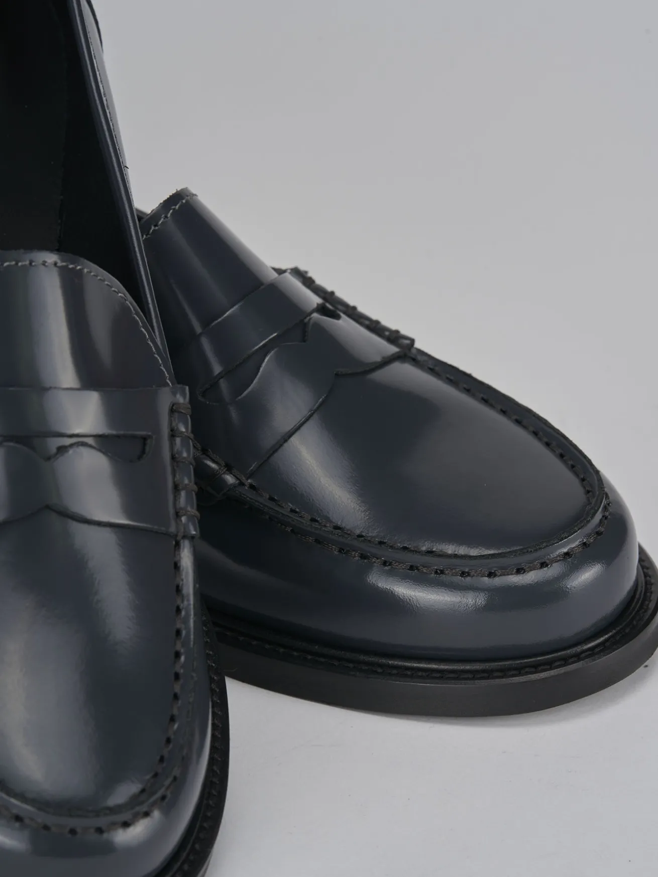 Mocassini tacco 2cm pelle grigio