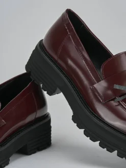 Mocassini tacco 2cm pelle bordo'