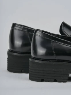 Mocassini tacco 2cm pelle nero