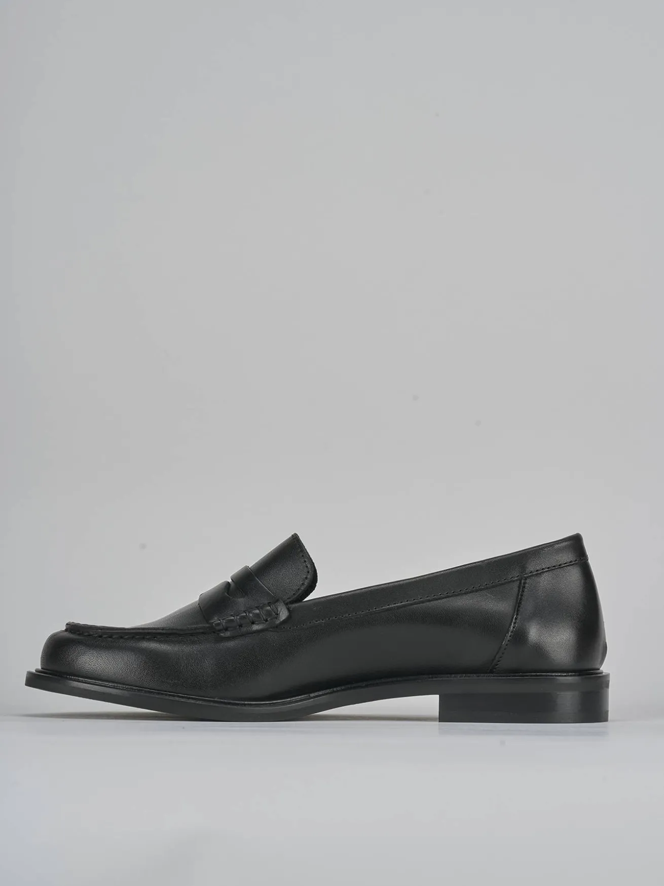 Mocassini tacco 1cm pelle nero