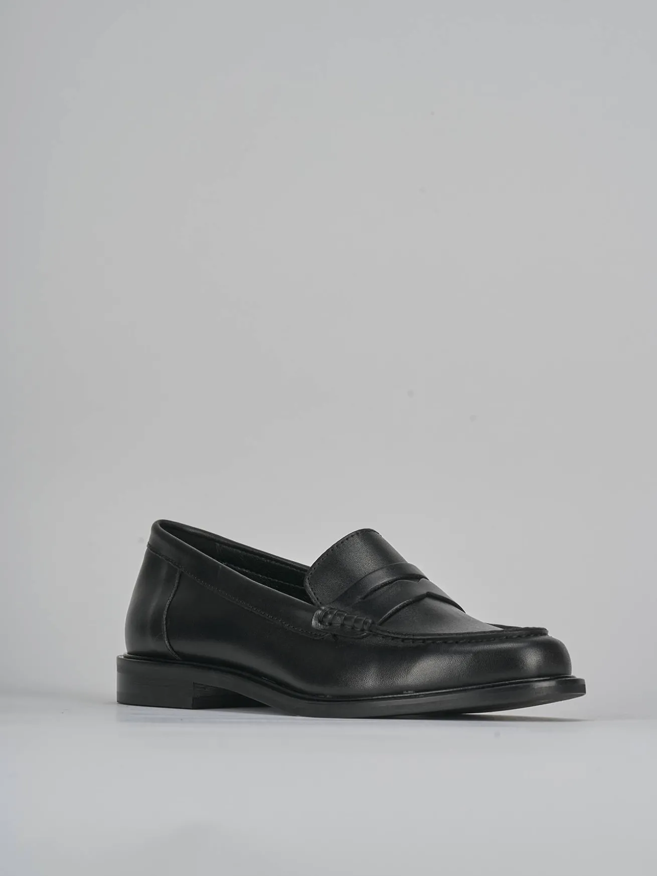 Mocassini tacco 1cm pelle nero