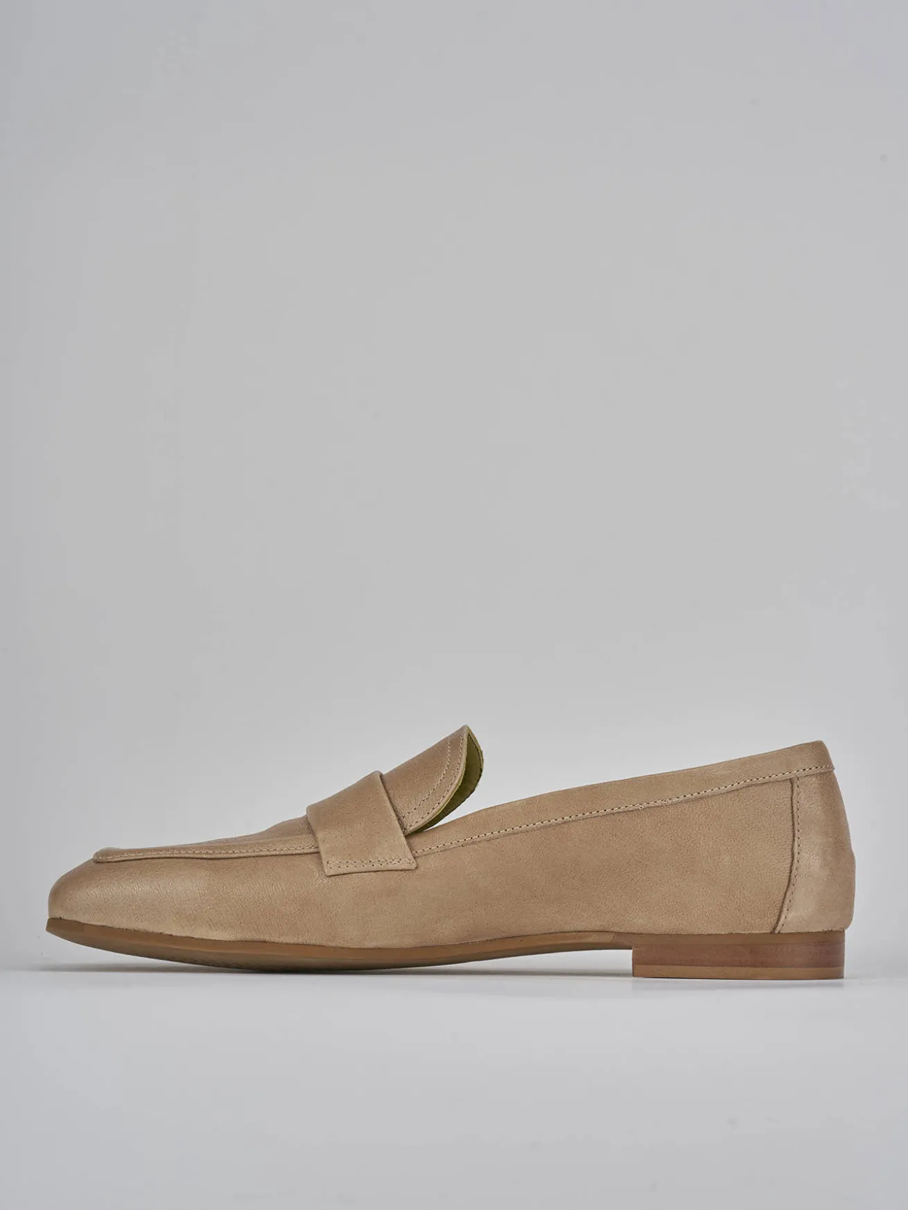 Mocassini tacco 1cm pelle beige