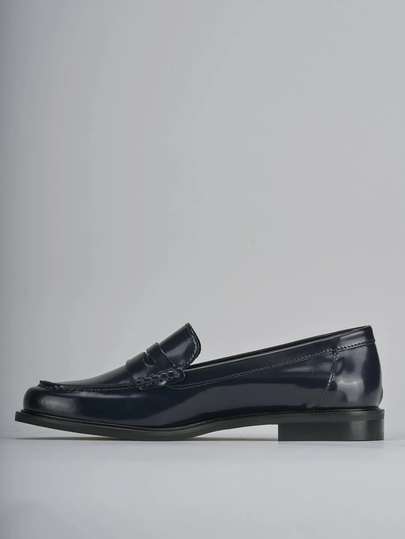 Mocassini tacco 1cm pelle blu