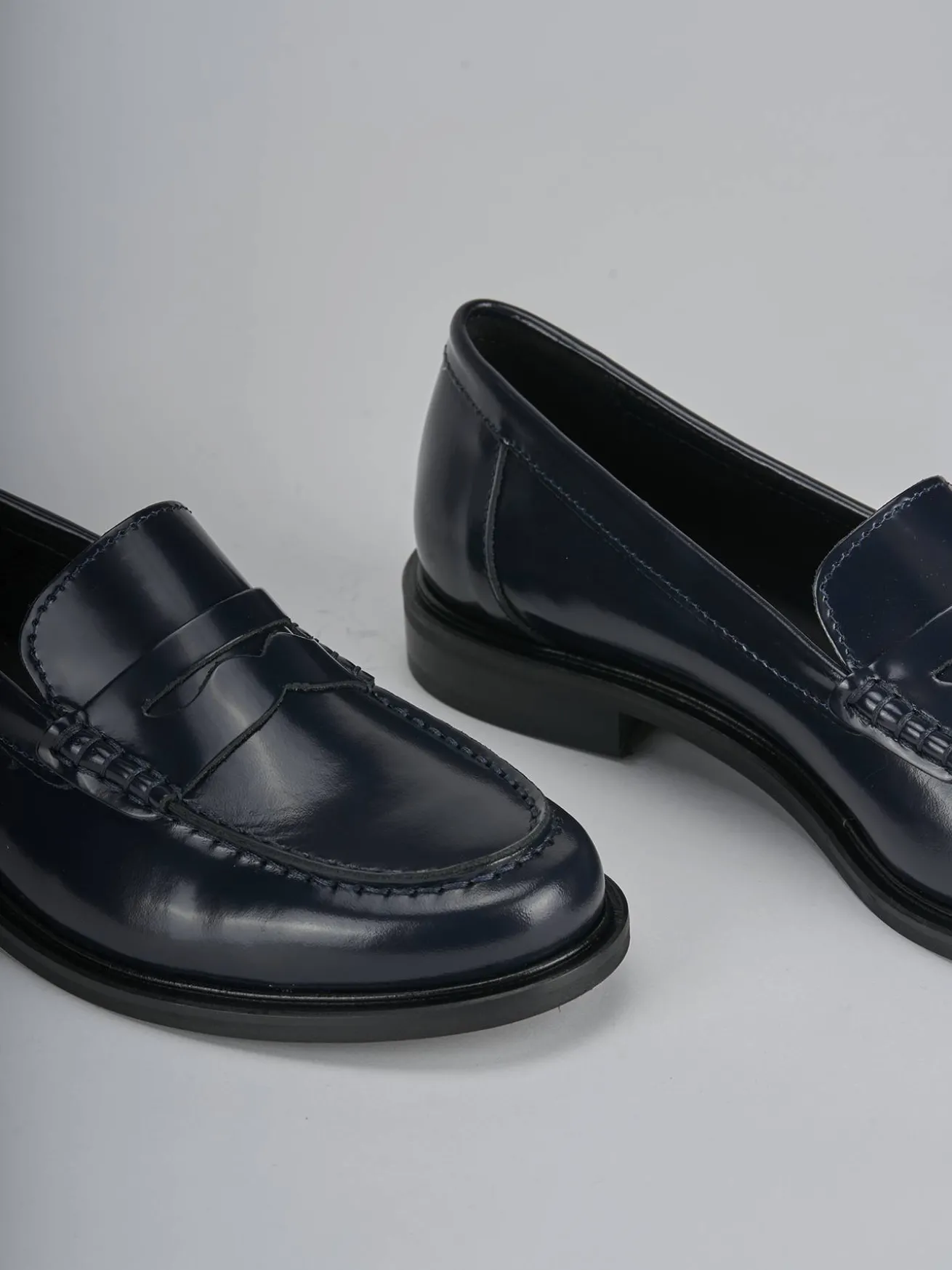 Mocassini tacco 1cm pelle blu