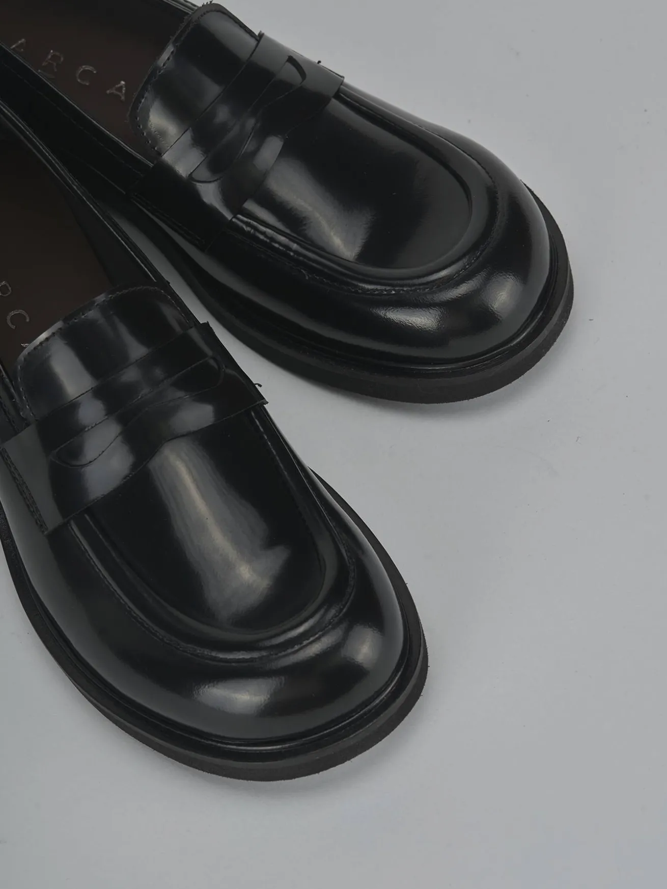 Mocassini tacco 2cm pelle nero