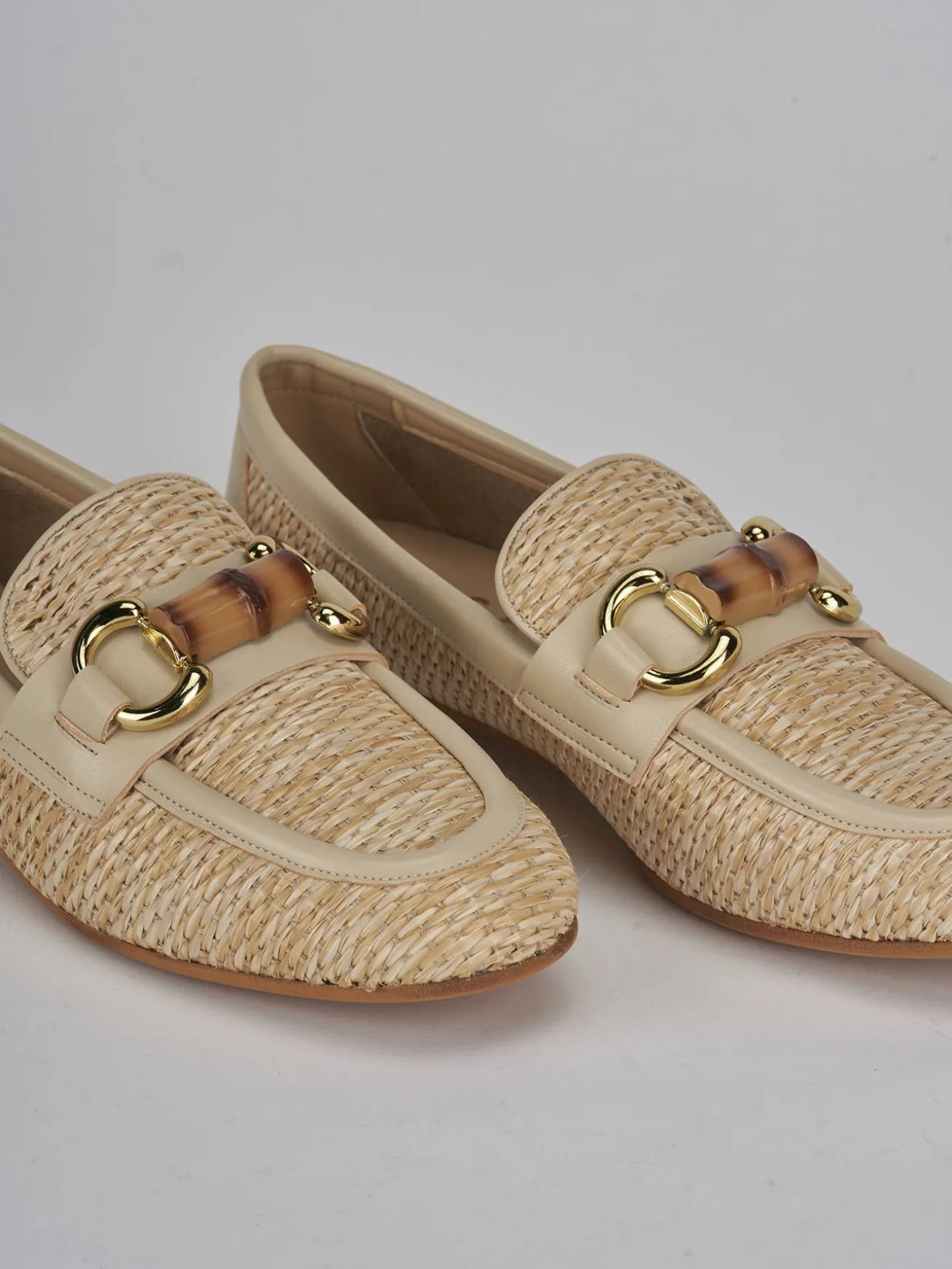 Mocassini tacco 1cm pelle beige